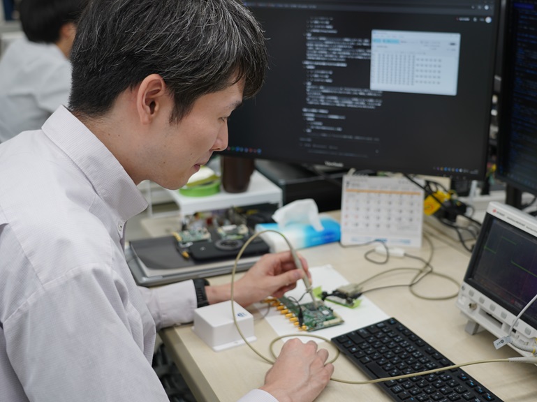 設計開発職（ソフト） 作業シーン